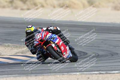 media/Dec-07-2025-CVMA (Sun) [[3e7d2de5dc]]/Race 6-The Shootout/